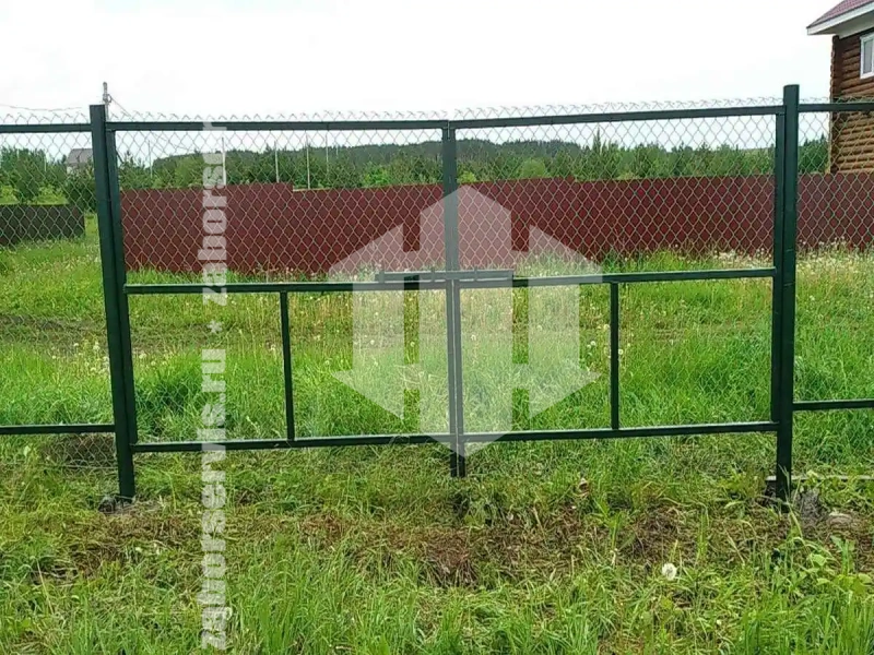Забор из сетки рабицы на профильном каркасе 69 метров
