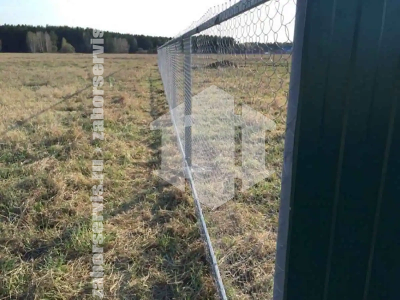 Забор из сетки рабицы на профильном каркасе 95 метра