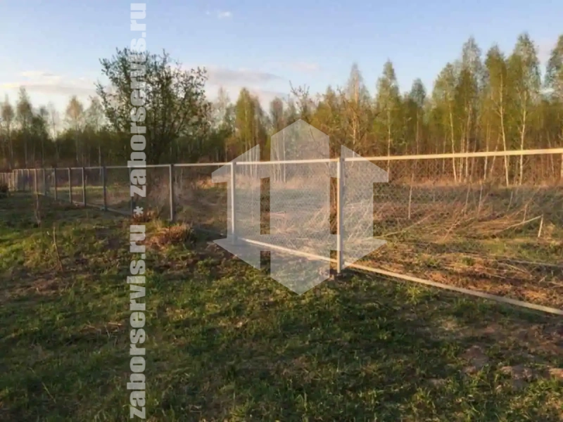 Забор из сетки рабицы на профильном каркасе 95 метра